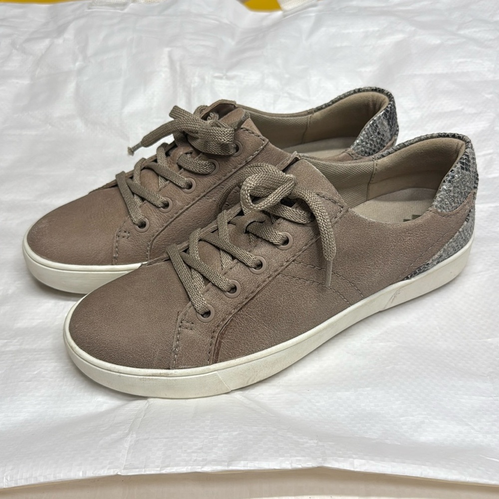 Neutralizer sneaker